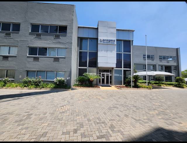 624M² OFFICE TO LET IN VORNA VALLEY